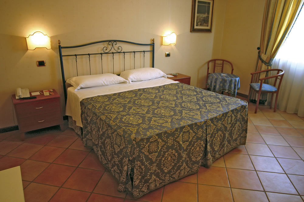 Luigi & Restaurant Nuova Gestione 3* Villa Rosa Di Martinsicuro