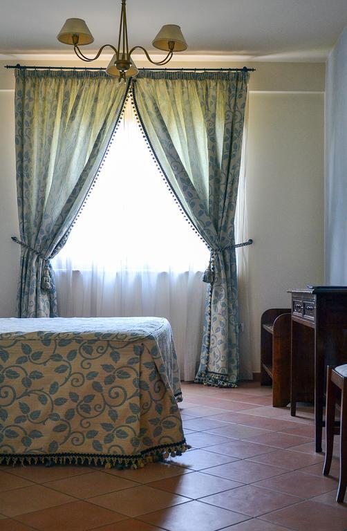 Luigi & Restaurant Nuova Gestione Hotel Villa Rosa Di Martinsicuro