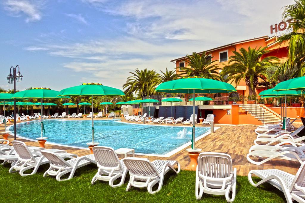Luigi & Restaurant Nuova Gestione Hotel Villa Rosa Di Martinsicuro