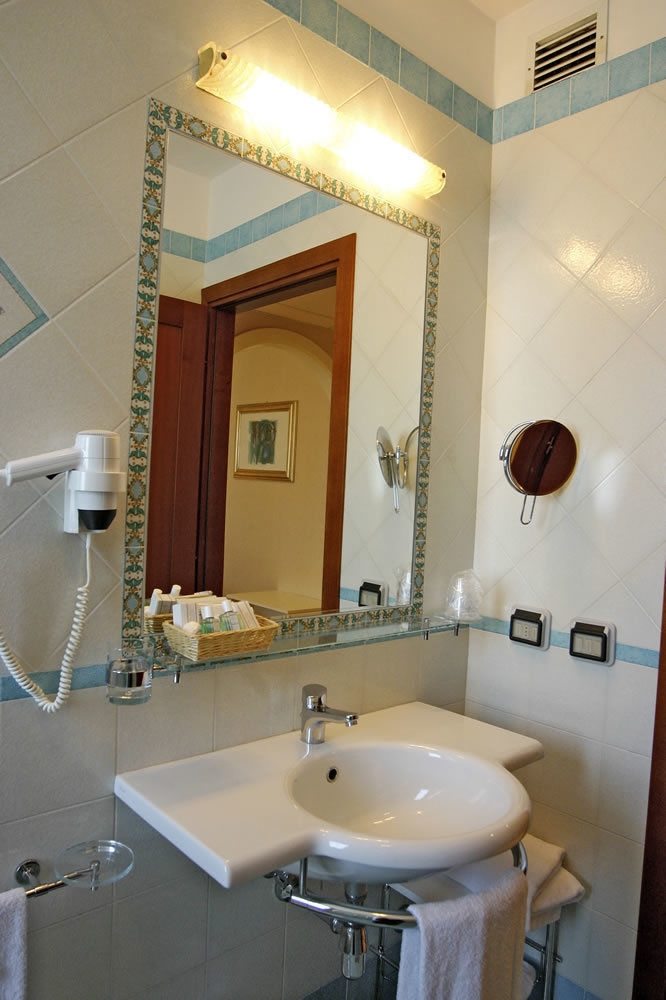 Hotel Luigi & Restaurant Nuova Gestione 3*