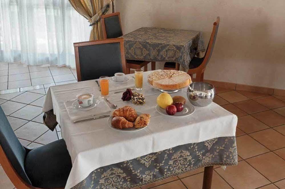 Hotel Luigi & Restaurant Nuova Gestione Villa Rosa Di Martinsicuro