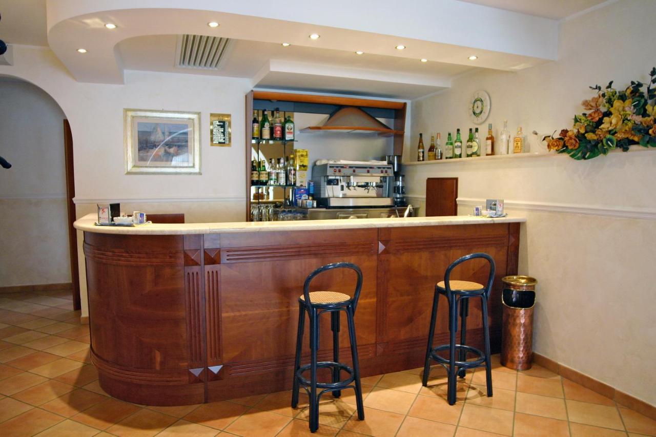 Luigi & Restaurant Nuova Gestione 3*